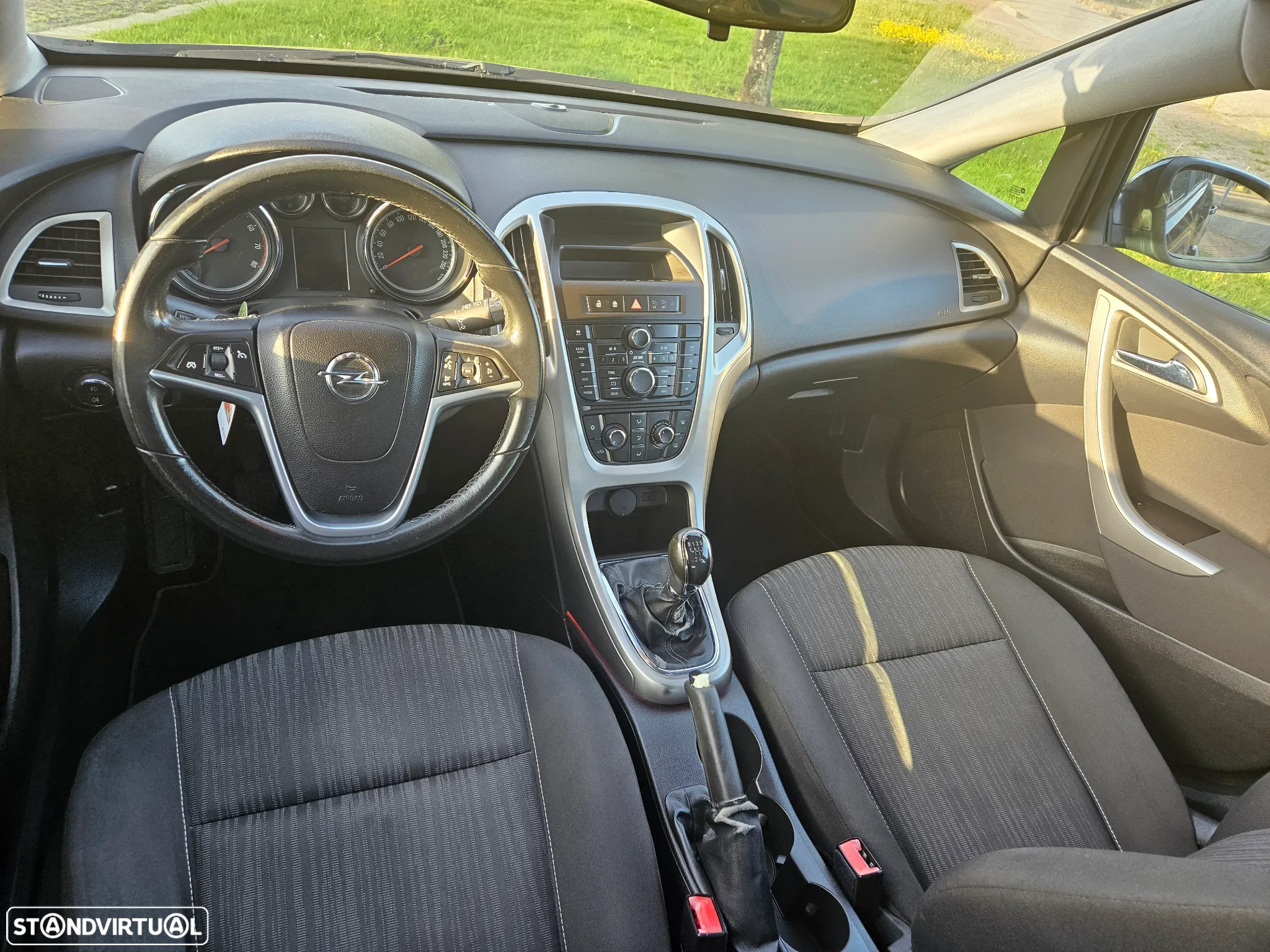 Opel Astra 1.4 Executive - 18