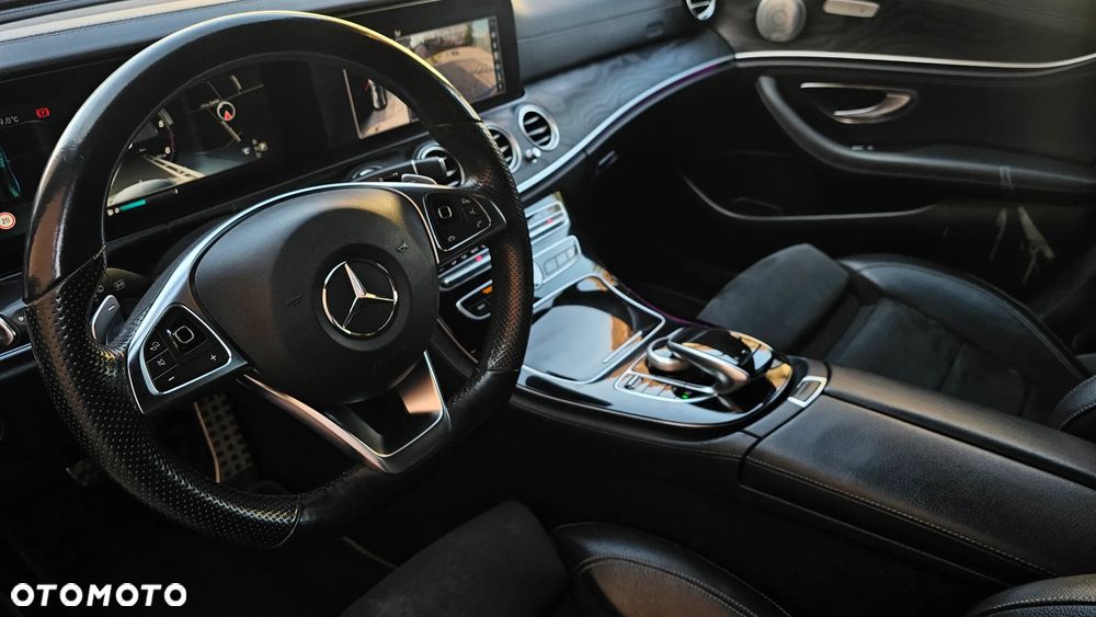 Mercedes-Benz Klasa E 220 d 4Matic 9G-TRONIC AMG Line - 30