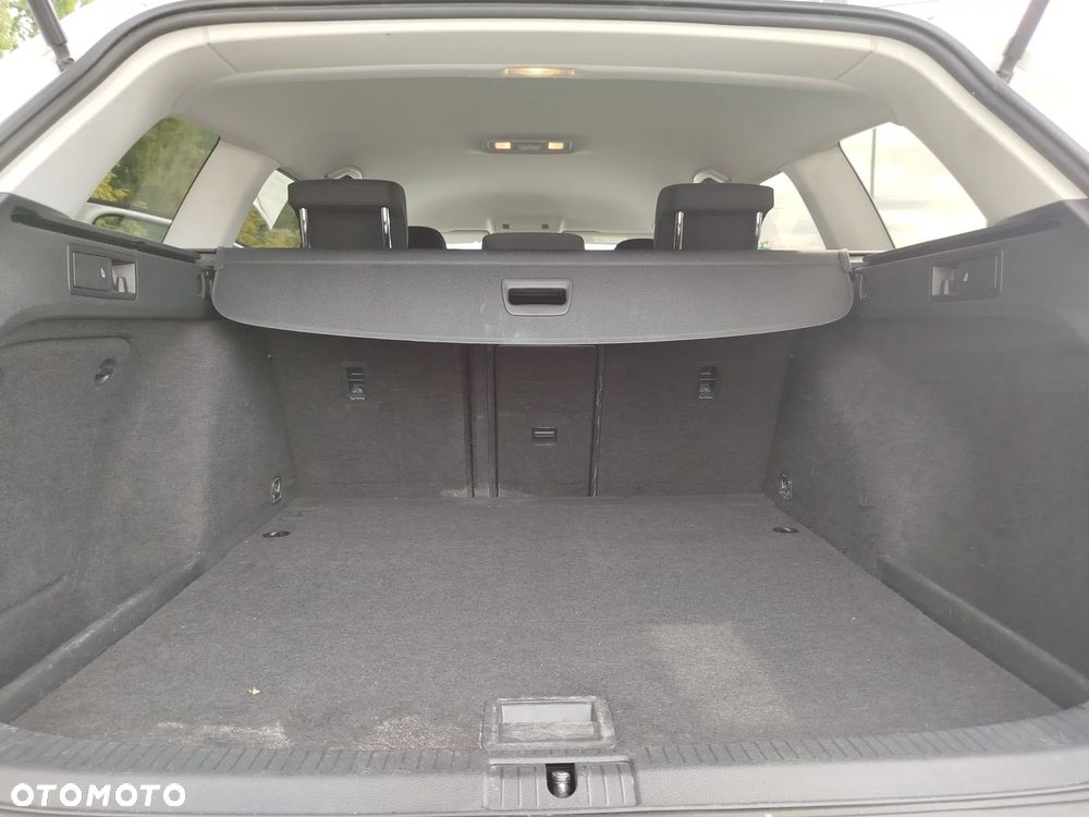 Volkswagen Golf 1.6 TDI BMT Comfortline - 19