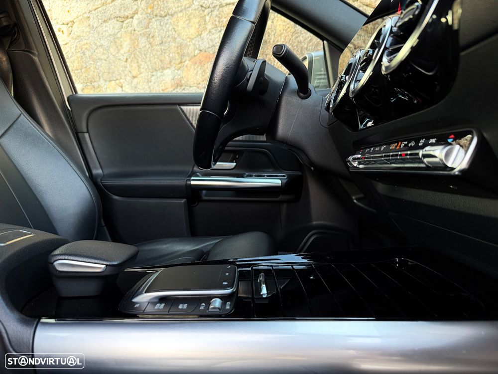 Mercedes-Benz GLA 180 d Progressive - 21