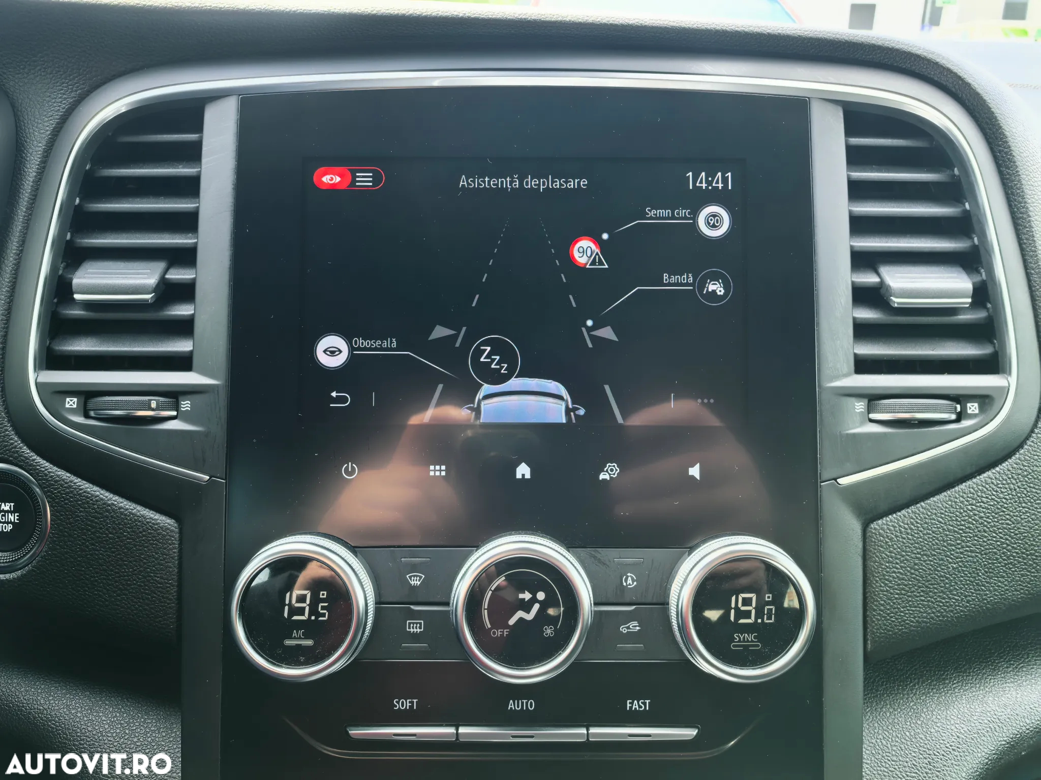 Renault Megane BLUE dCi 115 EDC BUSINESS EDITION - 19