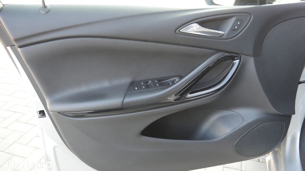 Opel Astra 1.5 D Start/Stop Design&Tech - 14