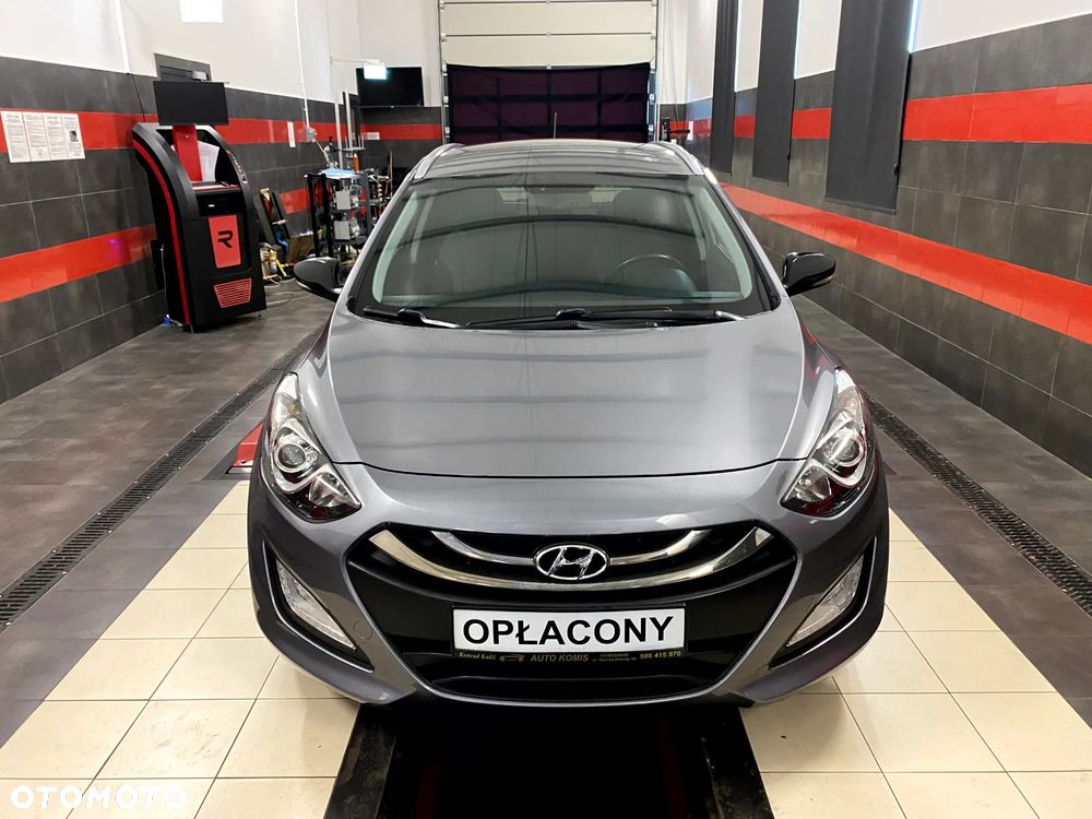 Hyundai i30 blue Kombi 1.6 GDi YES Gold - 3