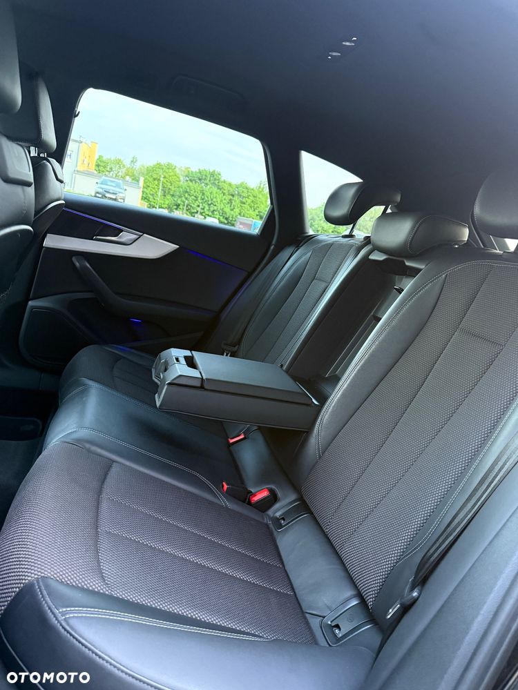 Audi A4 Avant 2.0 TDI Sport S tronic - 23