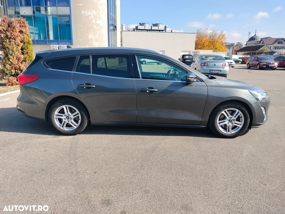 Ford Focus - 13
