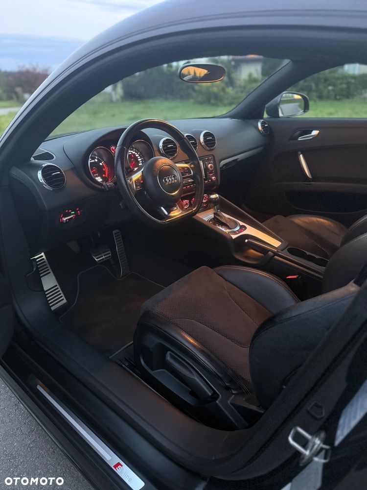 Audi TT Coupé - 8