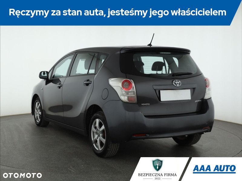 Toyota Verso - 6