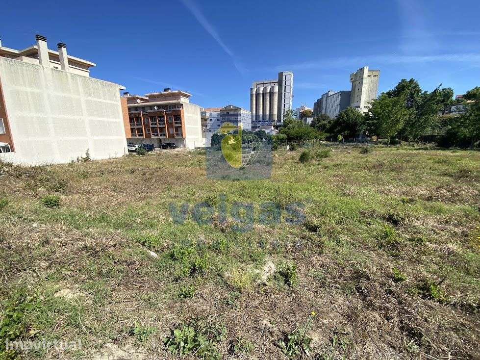 Terreno Urbano com Elevado Potencial de Construção na cidade das Calda - Grande imagem: 4/21
