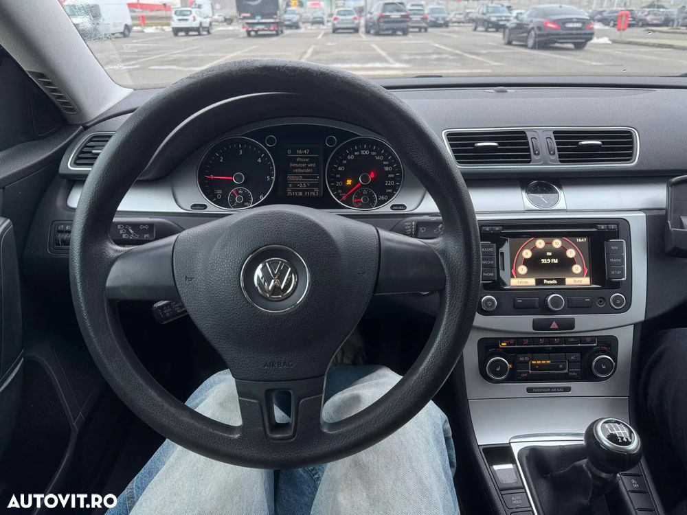 Volkswagen Passat 1.6 TDI BlueMotion Technology Trendline - 11