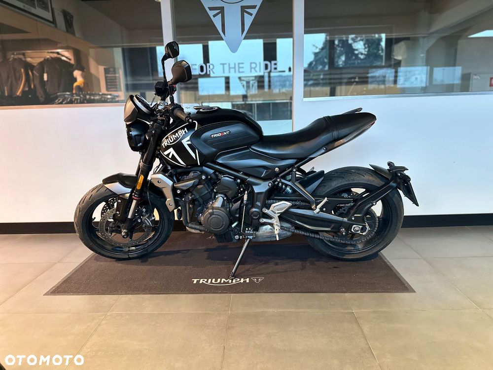 Triumph Trident - 7