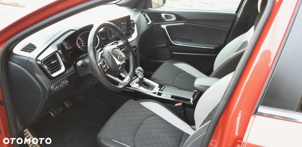 Kia Ceed 1.6 CRDi 128 Platinum Edition - 6
