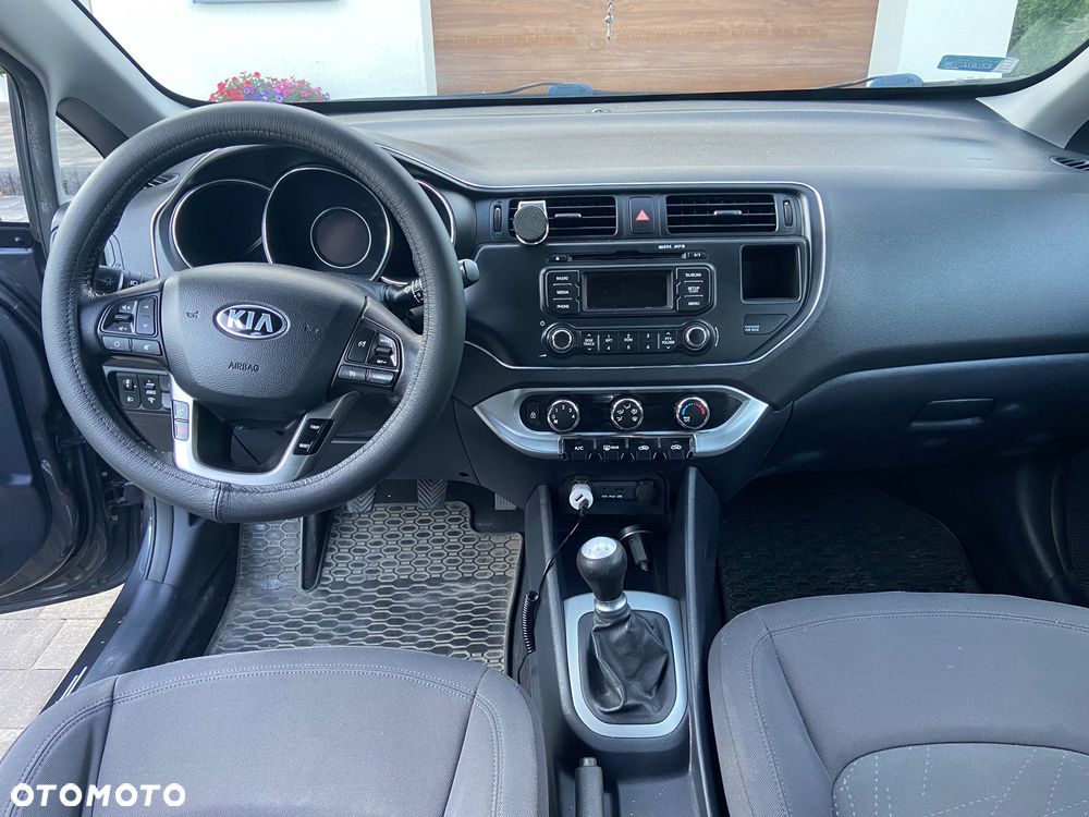 Kia Rio 1.2 M - 10