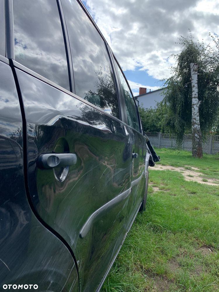Volkswagen Touran - 7