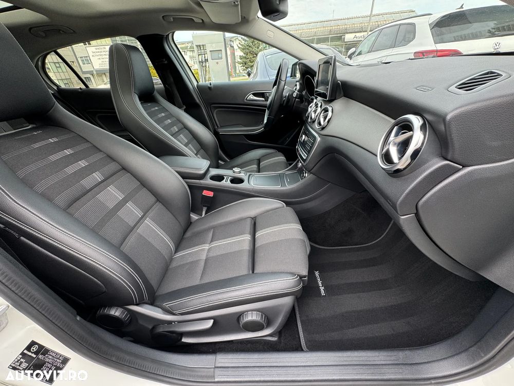 Mercedes-Benz GLA 200 d 4MATIC 7G-DCT Style - 7