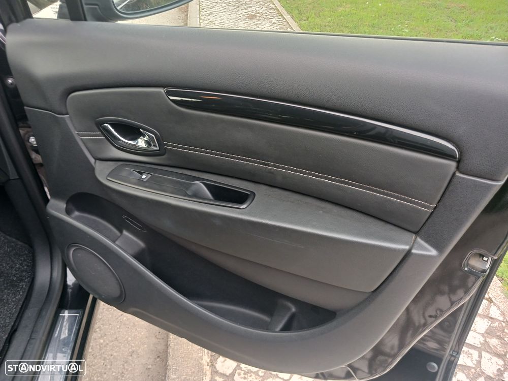 Renault Scénic 1.5 dCi Sport SS - 40