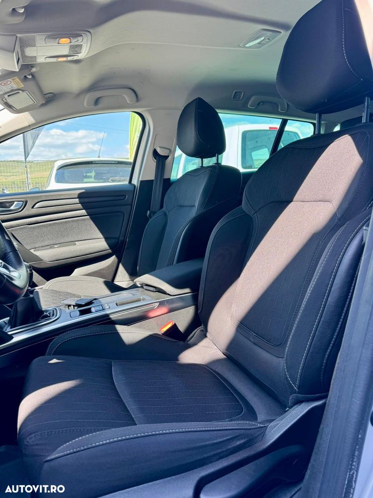 Renault Megane TCe 140 GPF LIMITED - 7