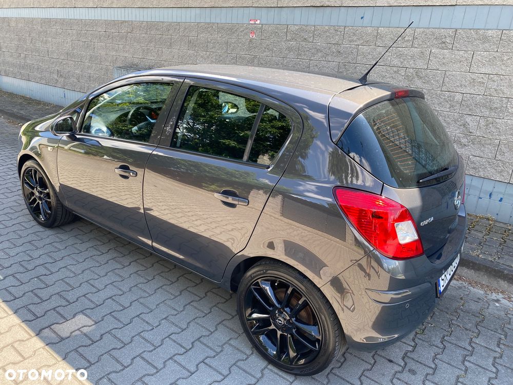 Opel Corsa 1.4 16V Selection - 4