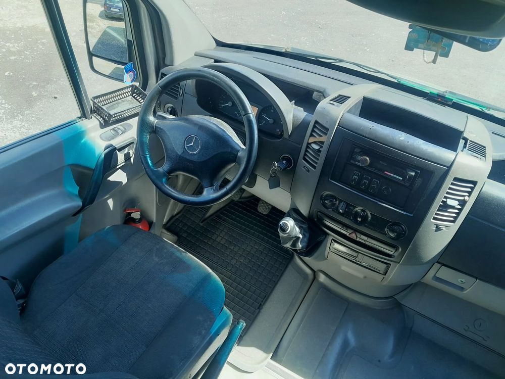 Mercedes-Benz 511 513 515 - 7