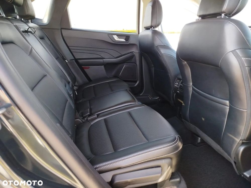 Ford Escape 2.0 EcoBoost AWD Titanium - 34