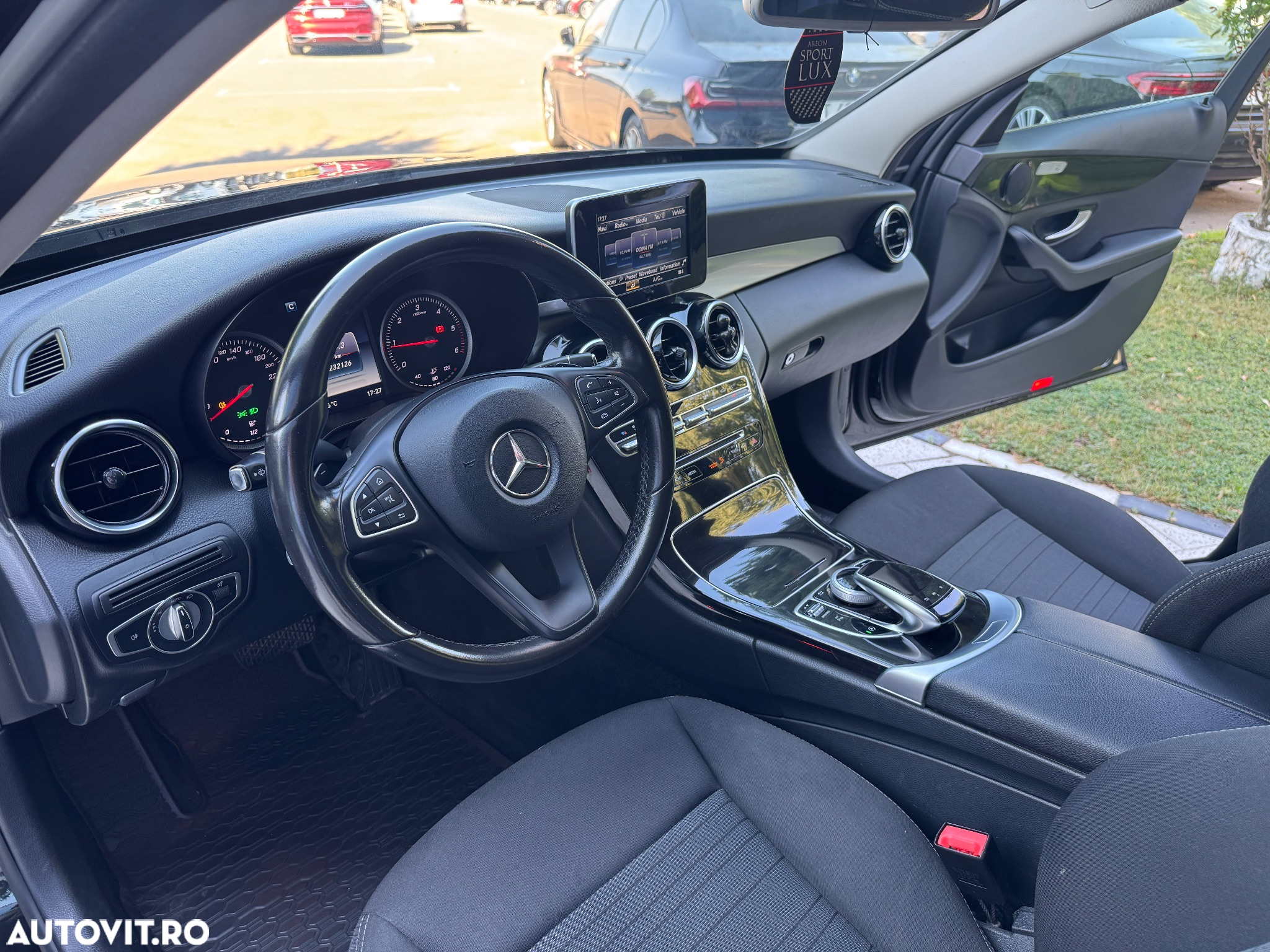 Mercedes-Benz C 180 d T 9G-TRONIC - 21