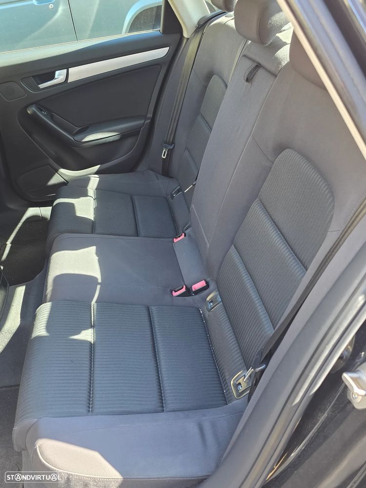 Audi A4 2.0 TDI Advance - 8