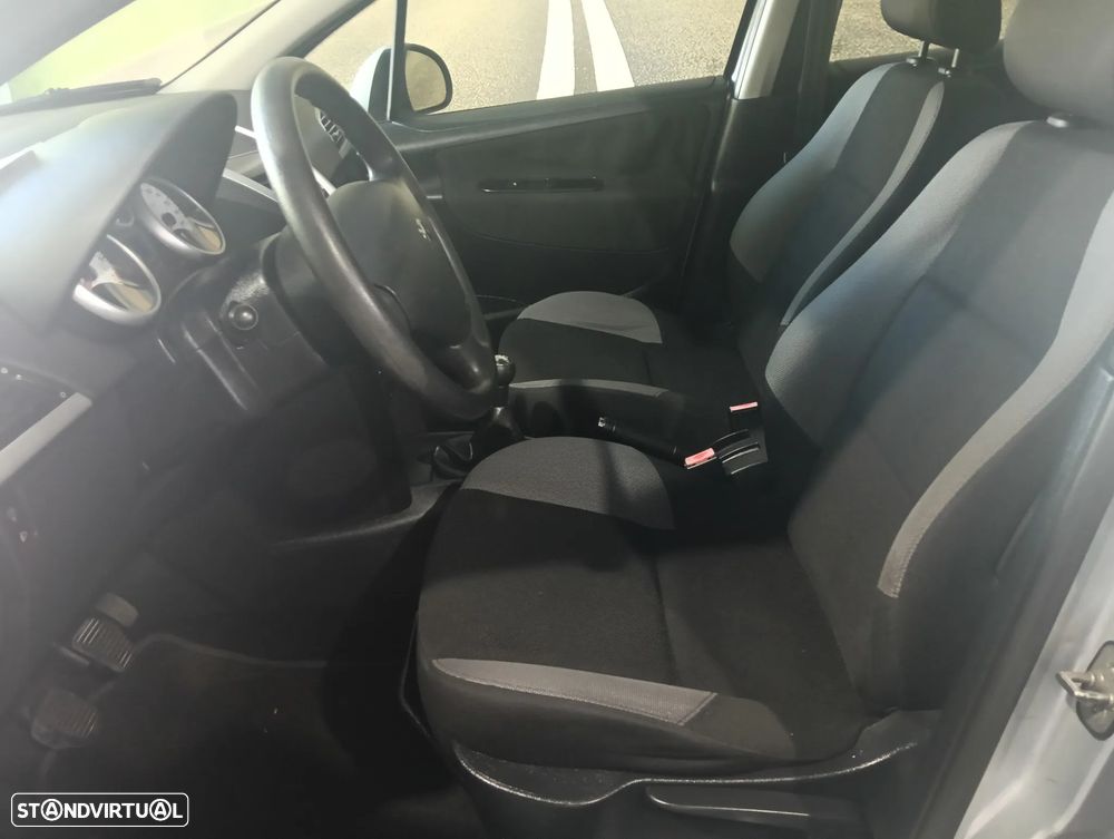 Peugeot 207 1.4 16V Open - 13