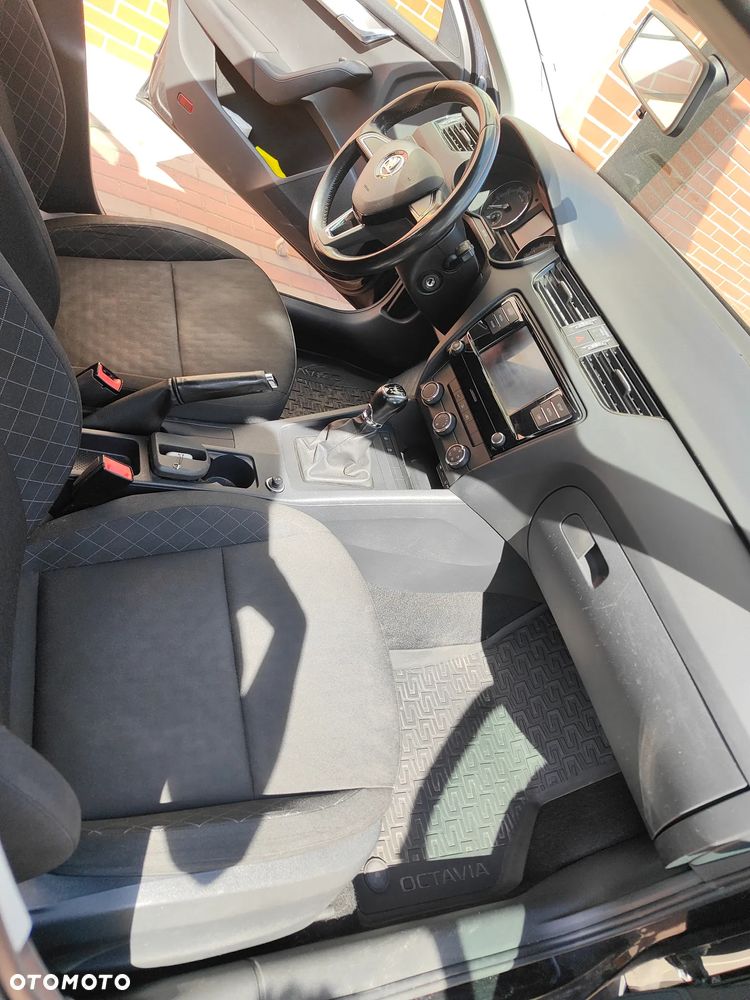 Skoda Octavia 1.4 TSI Active - 10