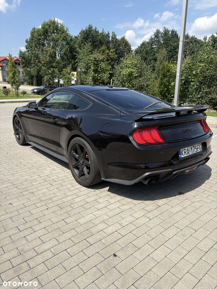 Ford Mustang - 4