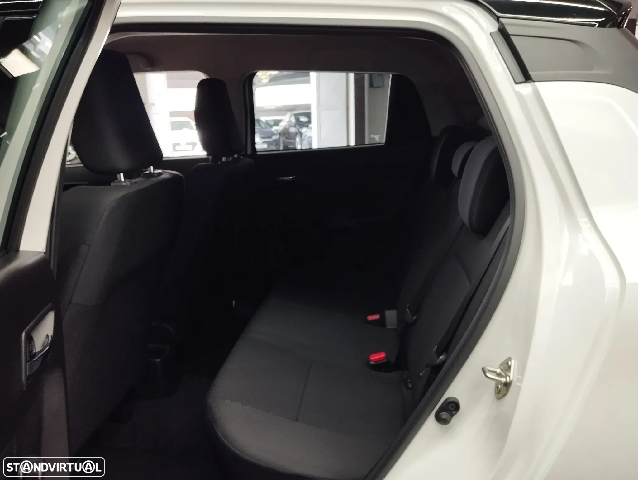 Suzuki Swift 1.2 Mild Hybrid GLX - 14