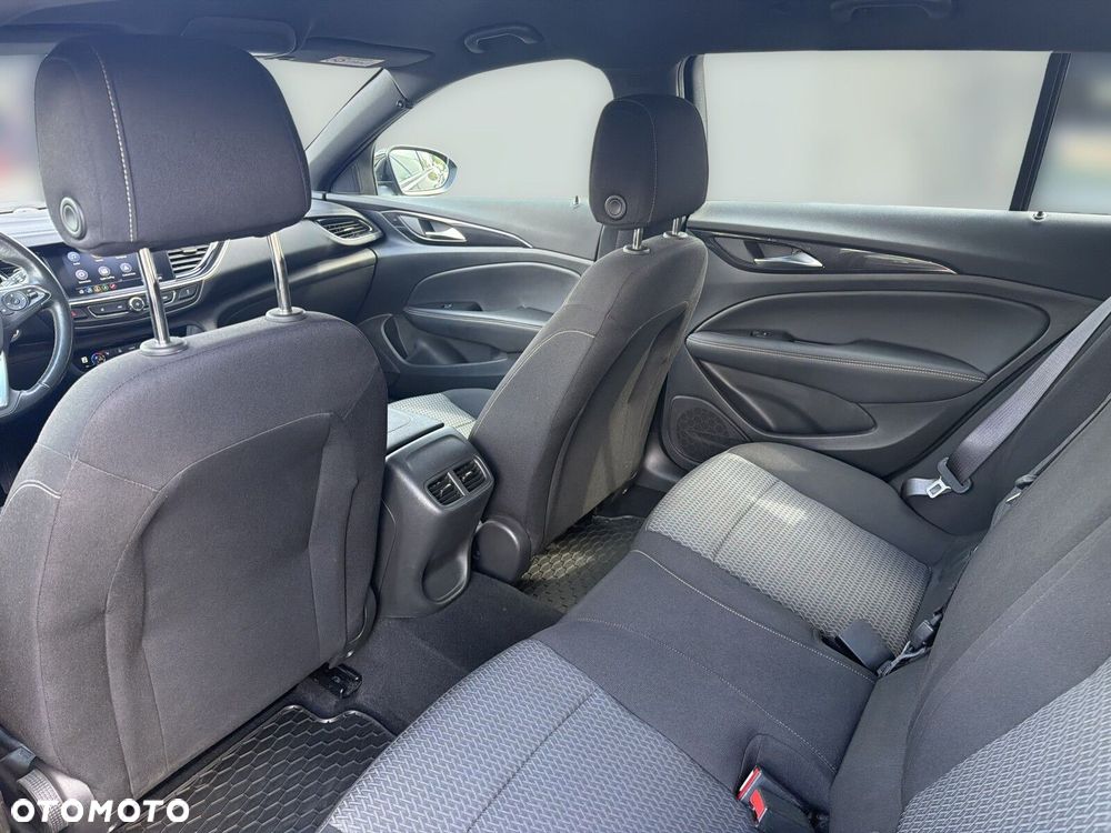 Opel Insignia - 12