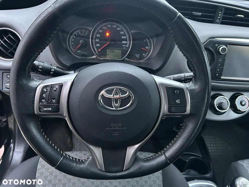 Toyota Yaris 1.33 Premium - 11