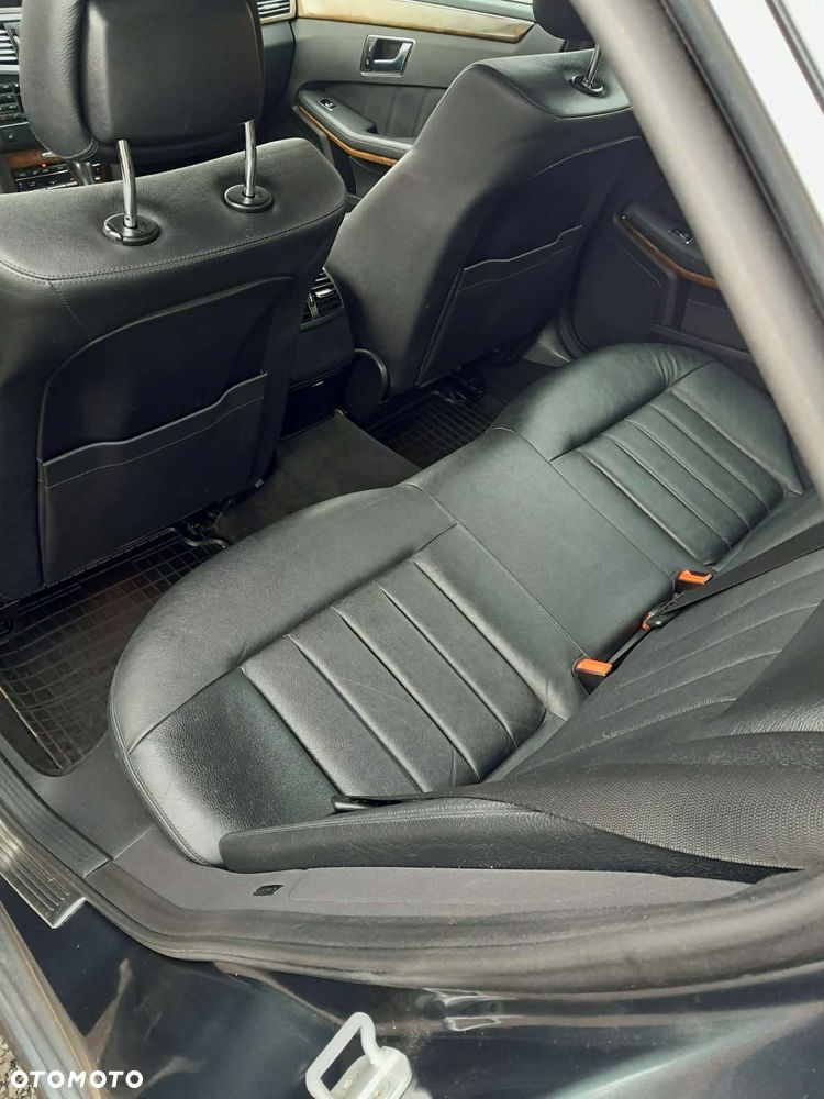 Mercedes-Benz Klasa E 250 CDI DPF BlueEFFICIENCY 7G-TRONIC Elegance - 3