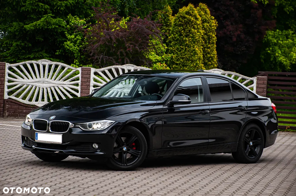 BMW Seria 3 320d Sport Line - 4