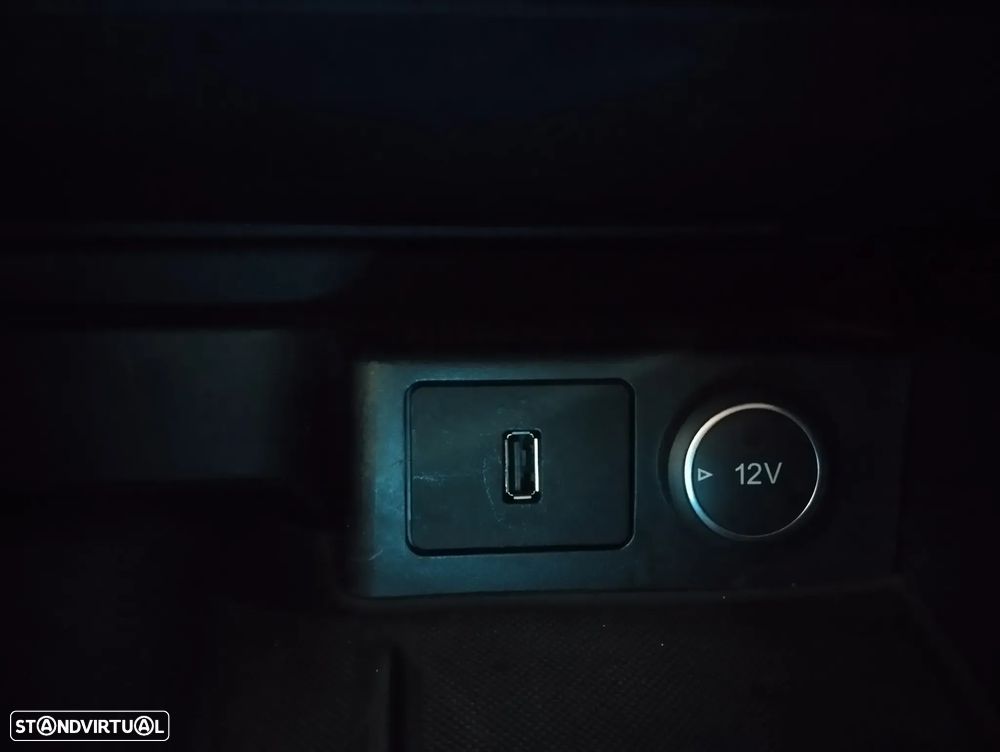 Ford Focus 1.0 EcoBoost Business - 25