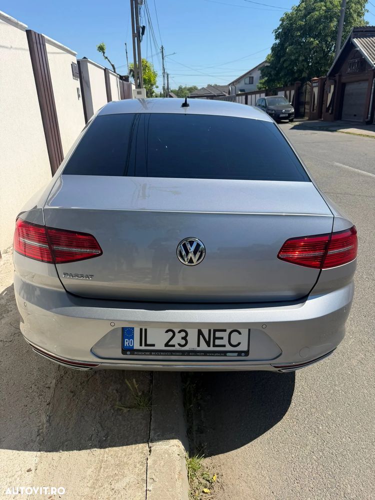 Volkswagen Passat - 2