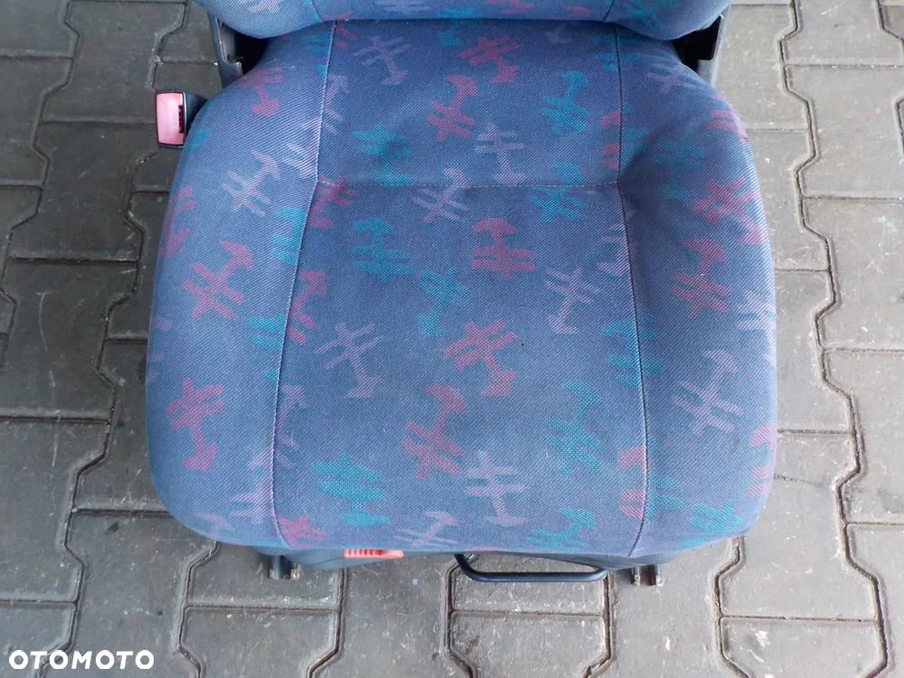 VW LT SPRINTER 96- FOTEL KIEROWCY PNEUMATYCZNY ISRI POMPOWANY - 3