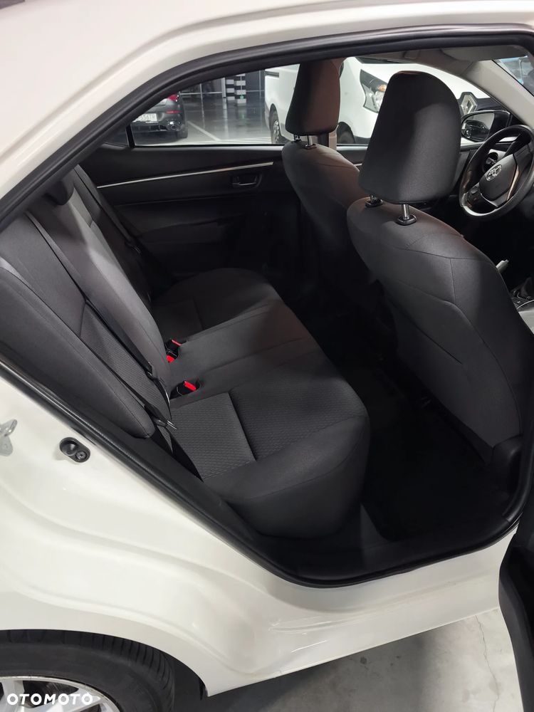Toyota Corolla 1.6 Active - 14