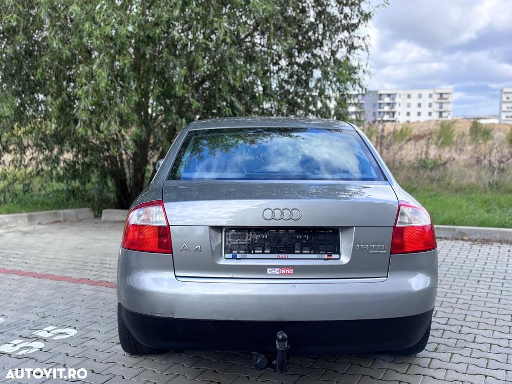 Audi A4 Avant 1.9 TDI quattro - 8