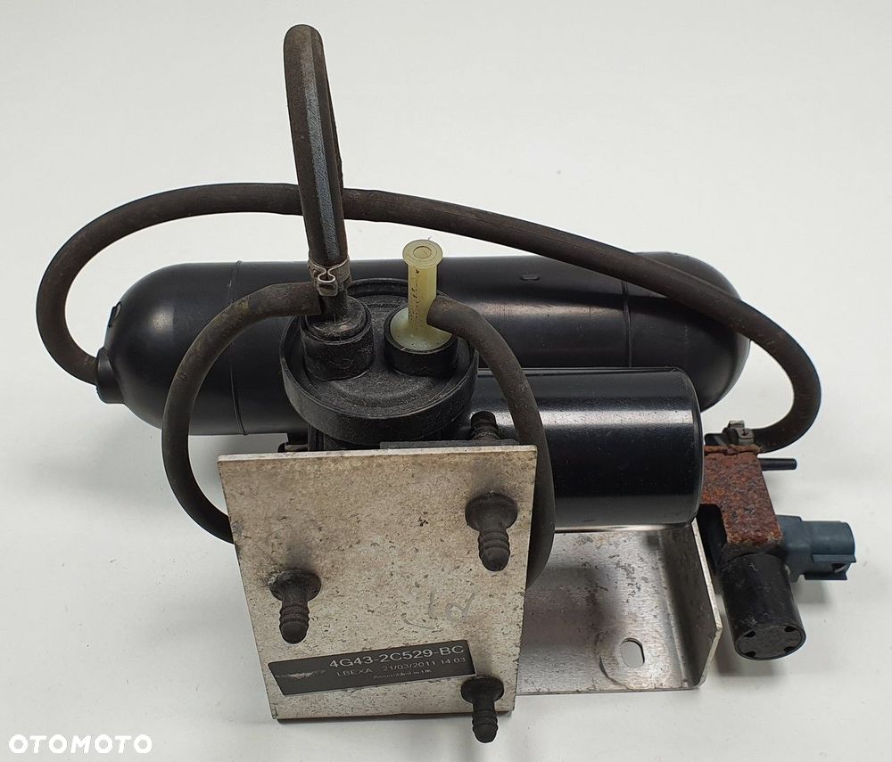 POMPA VACU VACUM ASTON MARTIN RAPIDE 4G43-2C529-BC - 2