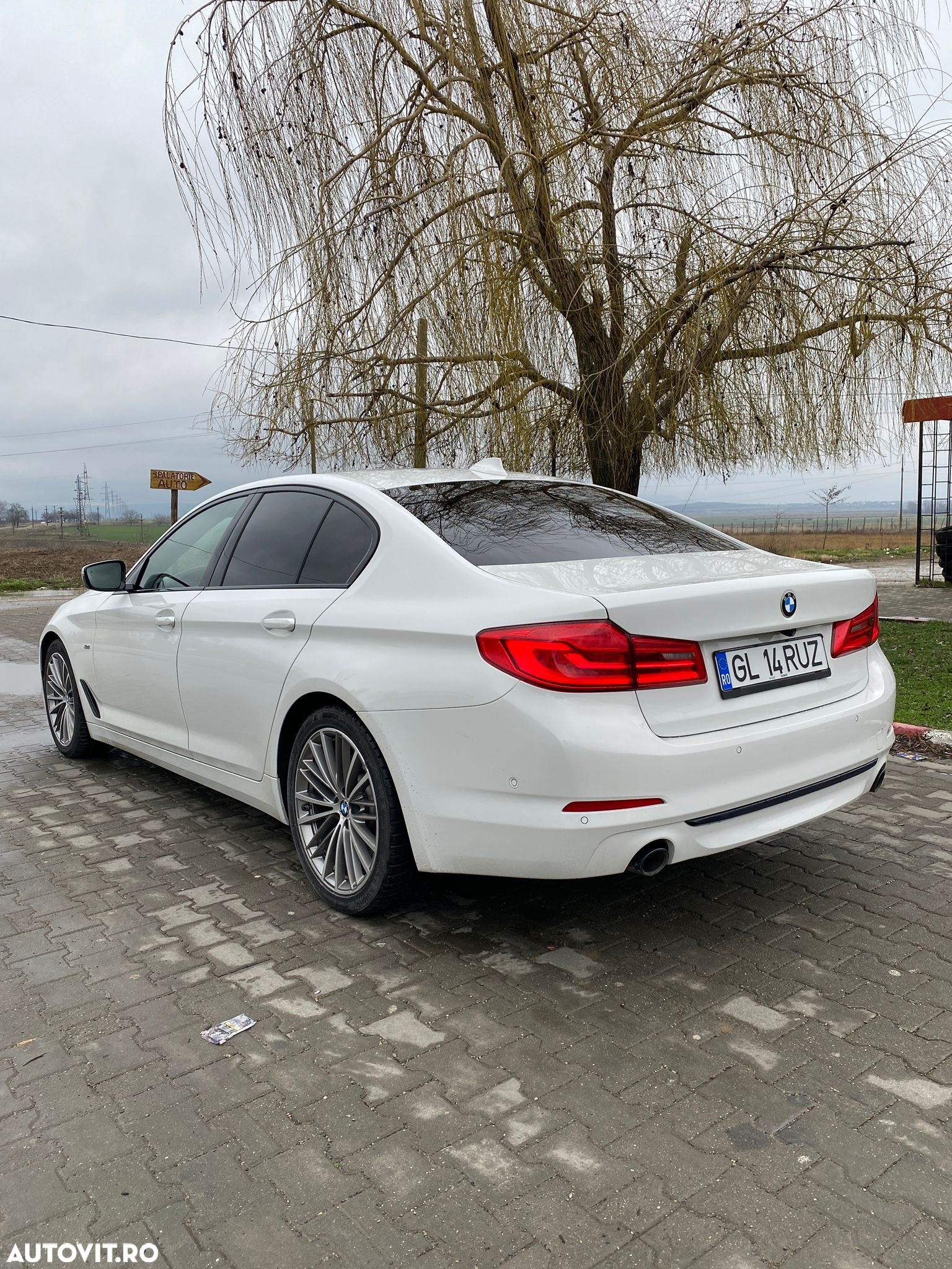 BMW Seria 5 530d Touring Aut. Sport Line - 3