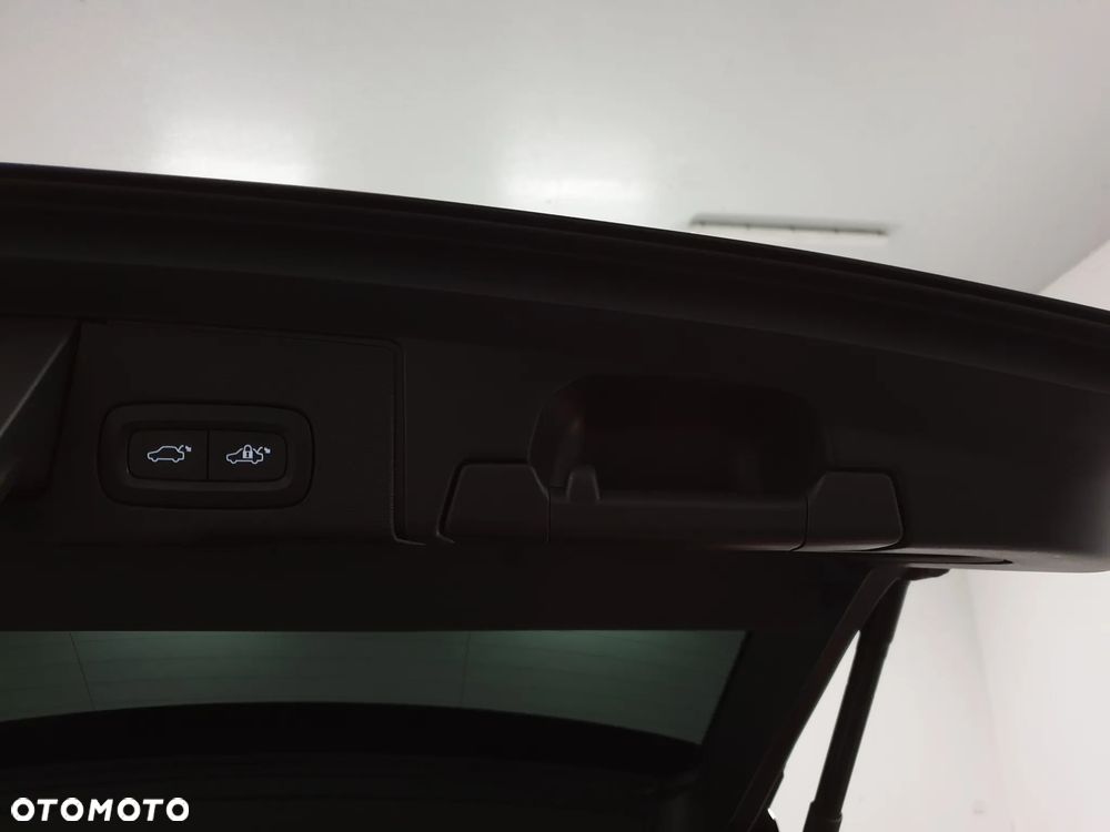 Volvo XC 60 B4 D Geartronic RDesign - 36