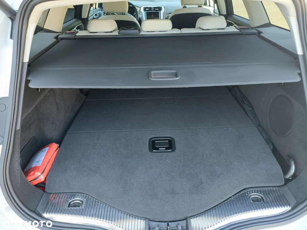 Ford Mondeo 2.0 EcoBlue Allrad VIGNALE - 8