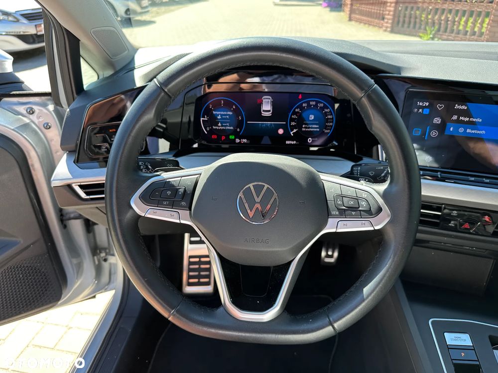Volkswagen Golf Variant - 8