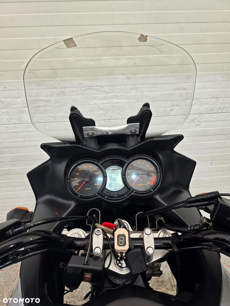 Suzuki DL - 27