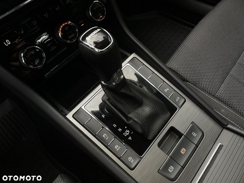Skoda Superb 2.0 TSI Style DSG - 22