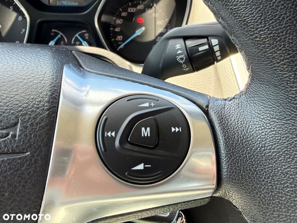 Ford Focus 1.6 EcoBoost Trend - 26