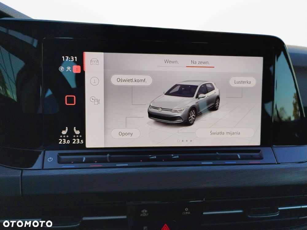 Volkswagen Golf 1.5 eTSI Style DSG - 26