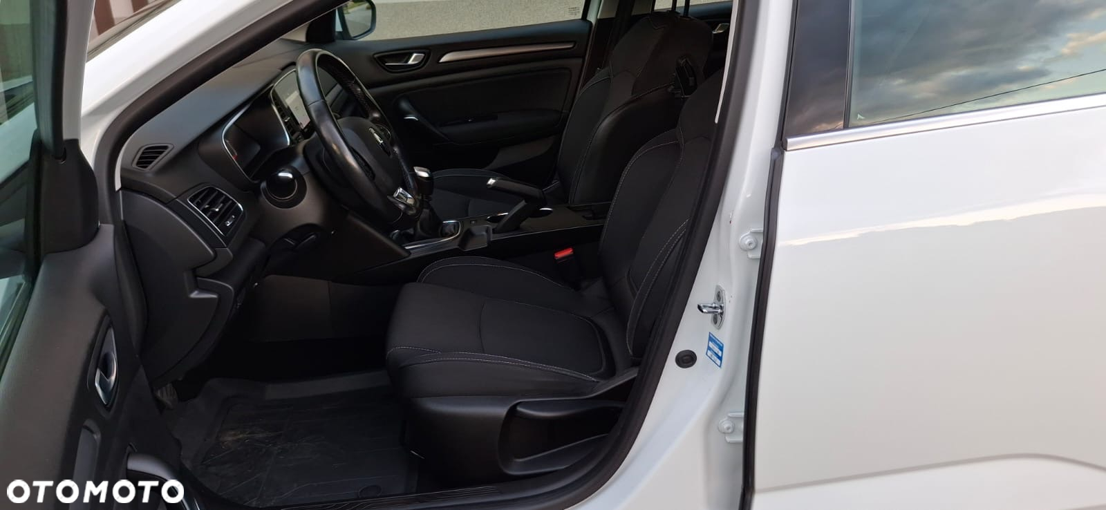 Renault Megane Grandtour BLUE dCi 115 LIMITED - 11