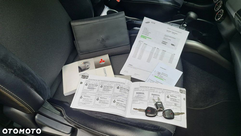 Mitsubishi Outlander - 26
