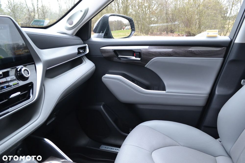 Toyota Highlander 2.5 Hybrid Executive - 32